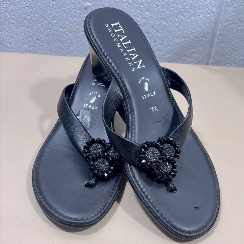 Italian Shoemakers Women's Black Sandals​​